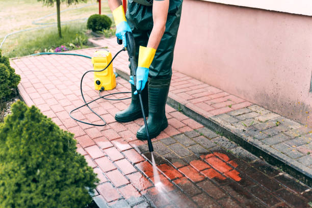 Best Concrete Pressure Washing  in Enumclaw, WA