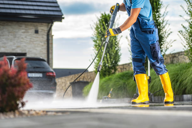 Best Deck Cleaning Services  in Enumclaw, WA