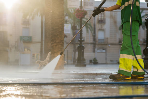 Best Garage Pressure Washing  in Enumclaw, WA